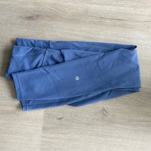 Blue lululemon leggings with pockets